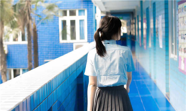 壤塘如何找到一个可以帮助我生孩子的女人？